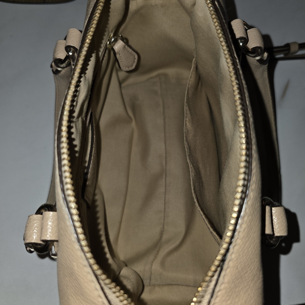 Coach Tan Leather Shoulder Bag with Signature Pouch See Pic 2 For Pouch - Picture 12 of 16